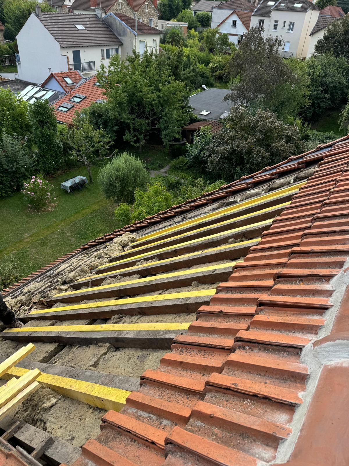 Couvreurs, charpentiers, zingueurs, peintres, façadiers et ramoneurs à Le Vesinet (78110) dans les Yvelines (78)